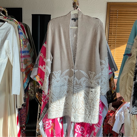 Gorgeous Stylish Oat & Cream - Picture 4 of 4